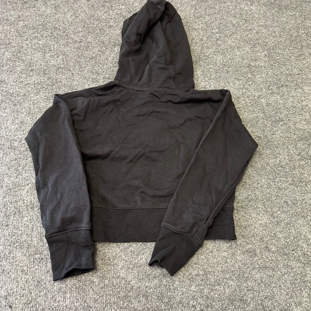 Nike Hoodie Womens Size M Black Cropped Pullover Graphic Logo Sweatshirt